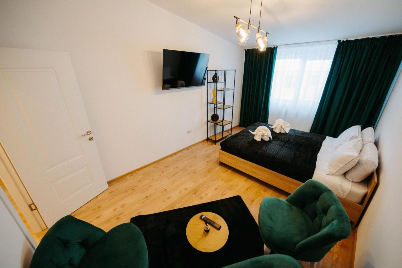 Modern Loft One Appartement Suceava Buitenkant foto