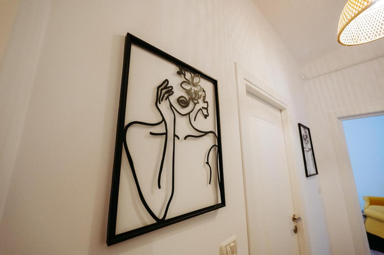 Modern Loft One Appartement Suceava Buitenkant foto