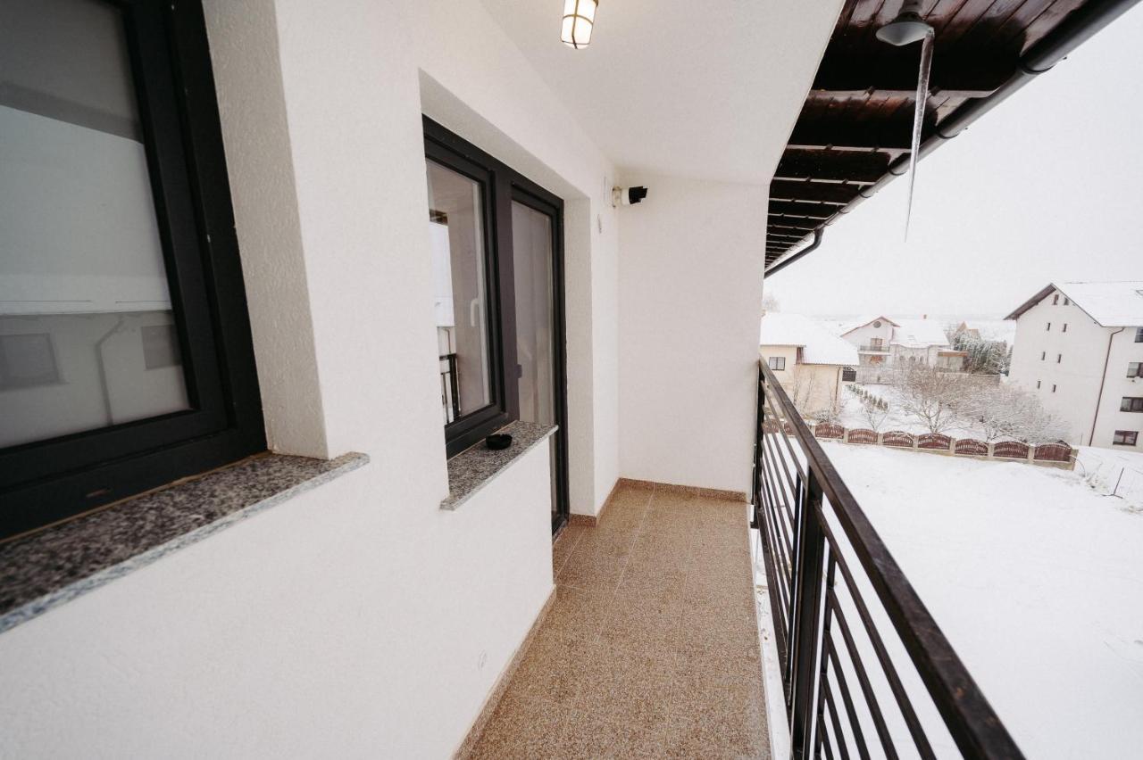 Modern Loft One Appartement Suceava Buitenkant foto