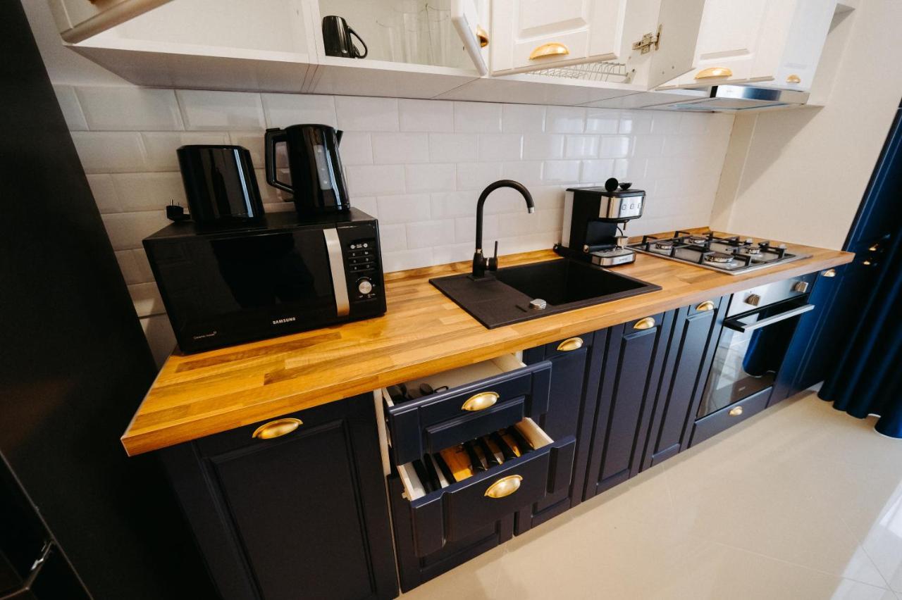Modern Loft One Appartement Suceava Buitenkant foto